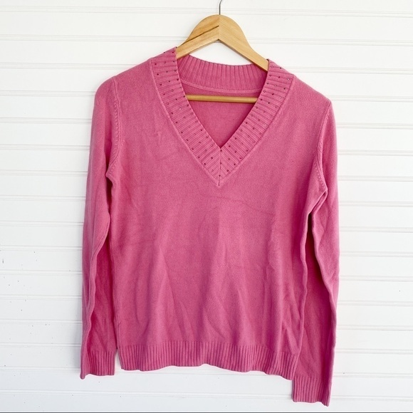 V-neck pullover Sweater Size Medium - Picture 1 of 8